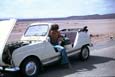Magnifique renault 4 Plein Air dans un désert !