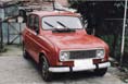 Renault 4 Savane rouge.